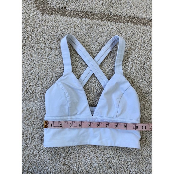 Lululemon white plunge criss cross bra - Picture 4 of 6